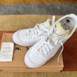 Nike White Sneakers N. 354